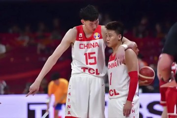 九游官网登录入口-生日夜摆烂！周琦拿5分提前离场，把川队所剩不多的油都逼出来了