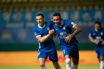 官方网站-【中超】戴维森建功谢鹏飞破门 广州城0比3武汉三镇